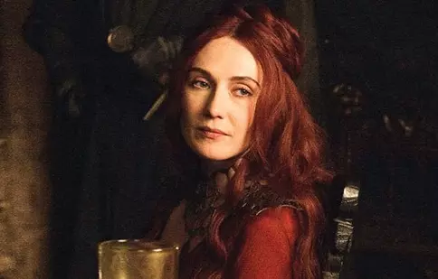 Carice Van Houten (Melisandre din „Urzeala…”) a devenit mamă