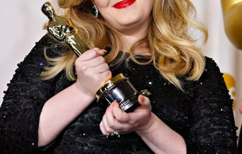 Adele îşi lansează al treilea album în noiembrie