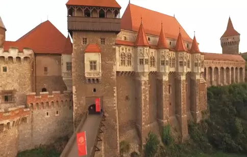 “MasterChef”-ul se mută la Castelul Corvinilor