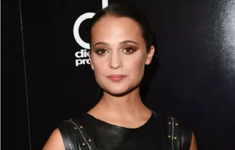 Alicia Vikander ar putea fi noua „Fată cu un dragon tatuat”