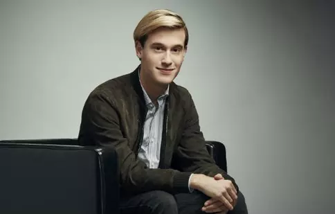Interviu cu mediumul hollywood-ian Tyler Henry (E!)
