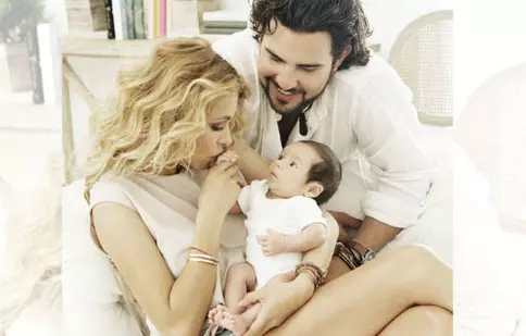 Paulina Rubio l-a prezentat pe Eros, bebeluşul ei