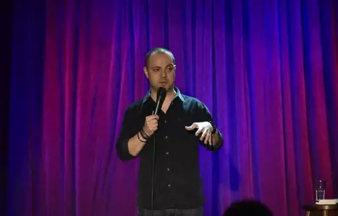 În această seară, Comedy Central difuzează ultimul episod din „Comedy Club”