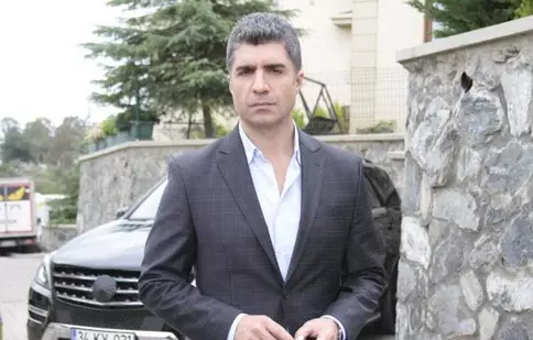 Özcan Deniz („Ziua în care mi s-a scris destinul”, Kanal D) cântă de la 13 ani!