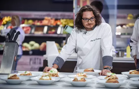Un preparat al lui chef Dumitrescu, în meniul unui restaurant din Paris