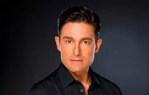 Acasă difuzează „Pasiune și putere”, noua telenovelă a lui Fernando Colunga