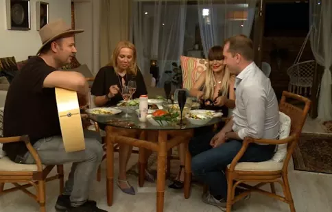 Dan Helciug, Dana Săvuică, Andreea Antonescu și Mihai Sturzu gătesc la „Super Cireașa de pe tort”