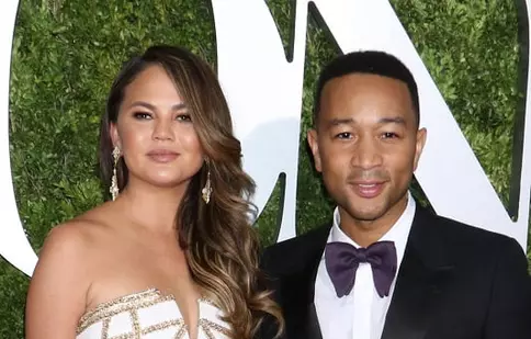 Chrissy Teigen și John Legend aşteaptă al doilea copil