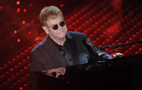 Elton John se retrage din muzică, după 50 de ani de carieră