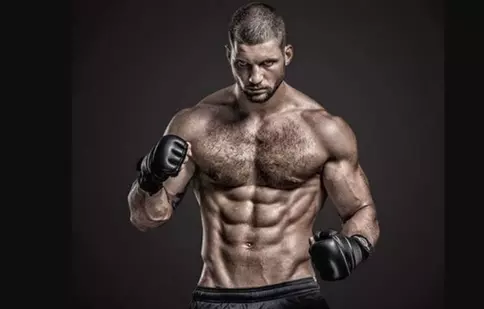 Boxerul român Florian Munteanu va juca alături de Sylvester Stallone în filmul „Creed 2”