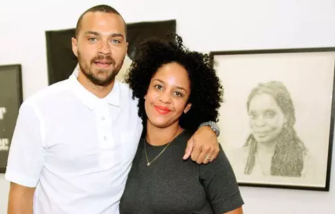 Fosta soție îi face zile grele lui Jesse Williams