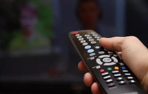 Milioane de români vor fi cu ochii pe ecrane! Ghidul producțiilor de neratat în weekend: de la Antena 1 și HBO, până la postul Acasă