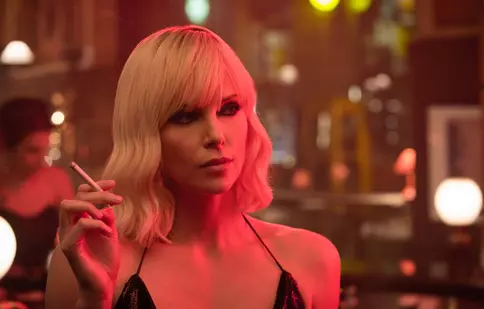 Charlize Theron anunță continuarea peliculei „Atomic Blonde”
