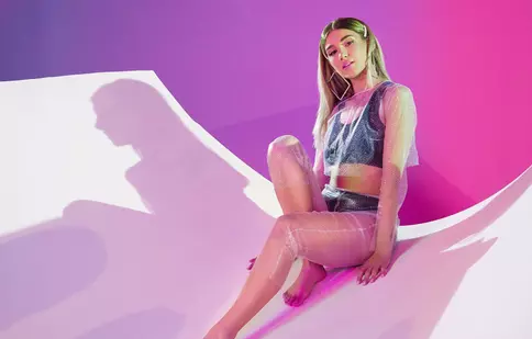 Alina Eremia îi declară dragostea iubitului ei prin noul său single, „Aș da”