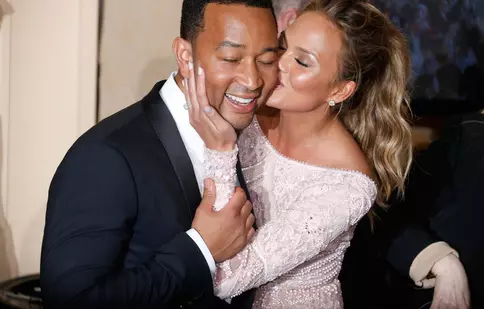 Chrissy Teigen și John Legend au devenit părinți pentru a doua oară