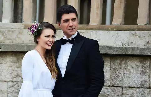 FOTO. Asli și Özcan au terminat filmările la „Mireasa din Istanbul”. Aflaţi unde au plecat în vacanţă cei doi!