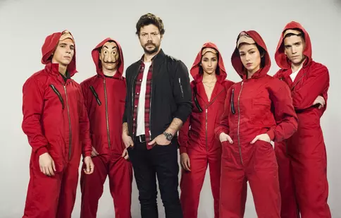 Scenaristul și producătorul Alex Pina, creatorul serialului „La Casa de Papel”, face echipă cu Netflix