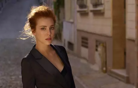 Elçin Sangu va juca alături de Kıvanç Tatlıtug în serialul „Çarpışma”