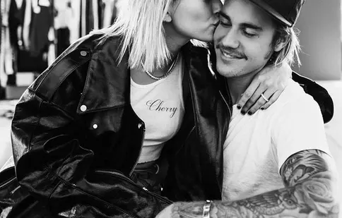 FOTO. Justin Bieber și Hailey Baldwin și-au mărit familia de Crăciun! Noul membru se numește Oscar