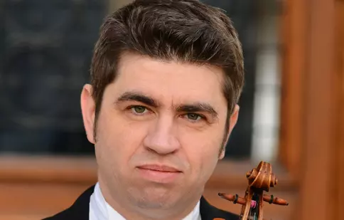 Un muzician al superlativelor: violonistul REMUS AZOIȚEI la Sala Radio !