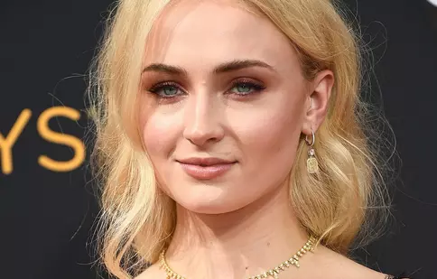 Sophie Turner a fost plătită mai puțin decât Kit Harington pentru „Game of Thrones”. Ce părere are actrița