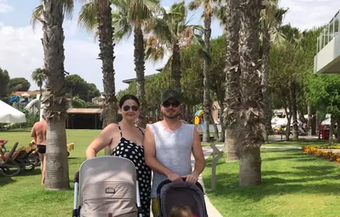 FOTO. Tavi Clonda, încântat de prima vacanță în patru. „Deși este foarte greu să pleci la drum cu 2 copii mici…”