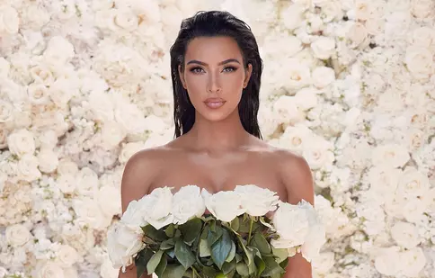 FOTO. Kim Kardashian a publicat prima fotografie cu mezinul familiei. Cum arată bebelușul