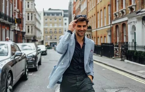 (P) Cum să alegeţi și să purtați un costum gentleman style pentru un look de vedetă