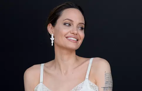 Angelina Jolie a vorbit despre rutina ei medicală după ce a suferit intervenția de extirpare de sâni