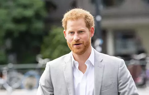 Prințul Harry a dat în judecată două tabloide britanice