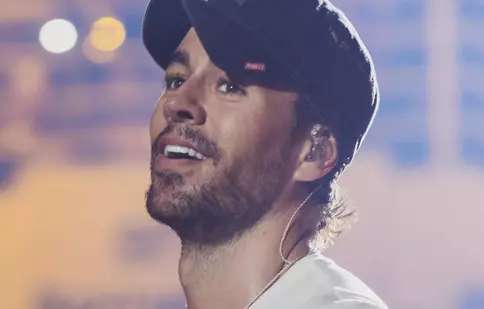 Enrique Iglesias a dezvăluit că s-a împăcat cu tatăl său, Julio Iglesias: „Am plâns foarte mult”