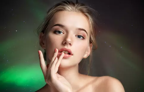 7 TRENDURI DE BEAUTY CARE VOR DOMINA IN 2020, CONFORM FOREO