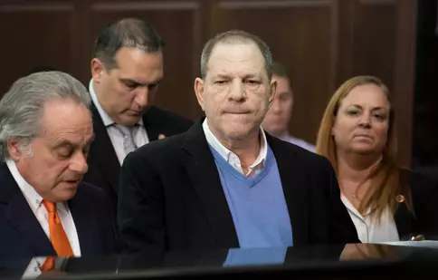 Fostul producător de la Hollywood Harvey Weinstein a fost condamnat la 23 de ani de închisoare