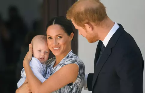 De ce  Meghan Markle și Prințul Harry nu și-au luat fiul în Marea Britanie