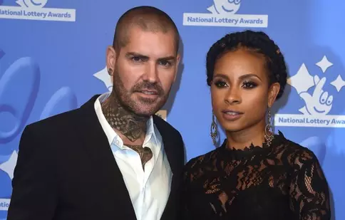 Statul împreună în izolare l-a determinat pe Shane Lynch, ex Boyzone, să se despartă de soția sa