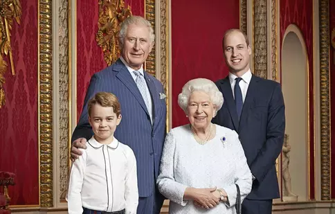 Prințul George, fiul ducilor de Cambridge, împlinește astăzi 7 ani. Noile fotografii publicate de Palatul Kensington