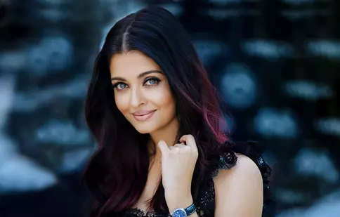 Actriţa indiană Aishwarya Rai Bachchan s-a vindecat de coronavirus