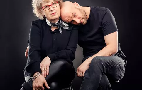 Mihai Bendeac lansează împreună cu mama sa, Emilia, cartea autobiografică „Jurnalul unui Burlac. Conversații cu mama”