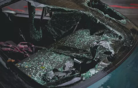 (P) Când se poate considera daună totală auto?