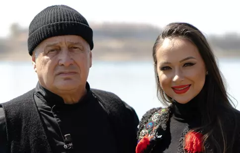 Vlăduța Lupău vine la „Poezie și delicatețuri”, emisiunea lui Mircea Dinescu de la Prima TV