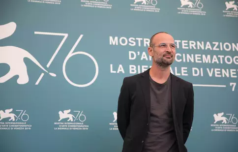 Alexander Nanau se pregătește de gala premiilor Oscar. Regizorul documentarului „Colectiv” pleacă în SUA | Interviu EXCLUSIV