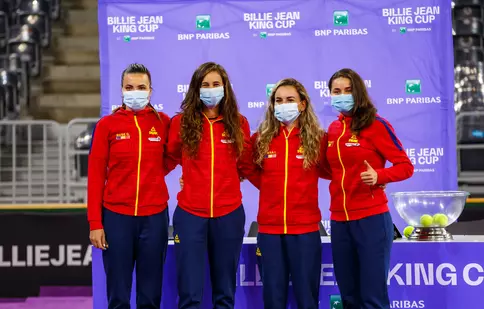 Echipa de tenis a României, condusă de Monica Niculescu, începe azi înfruntarea cu Italia, în Billie Jean Cup