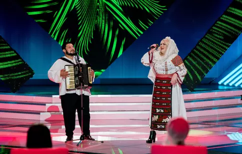 Viorica de la Clejani urcă pe scena de la „Vedeta populară” (TVR 1) pentru duetul cu un concurent