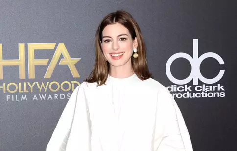 Anne Hathaway, Marisa Tomei și Matthew Broderick vor juca într-o nouă comedie romantică regizată de Rebecca Miller