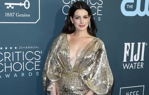 Acuzațiile dure primite de Anne Hathaway de la fostul iubit: „A hotărât că este mai important să-şi salveze cariera”