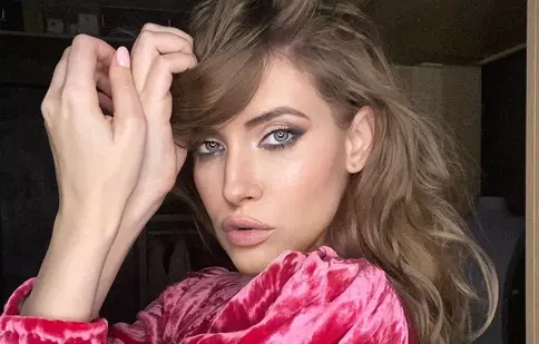 Cine este sora Iuliei Albu. Vedeta a publicat prima fotografie cu Karin