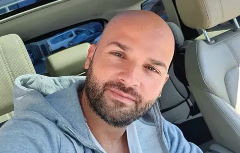 Andrei Ștefănescu este în doliu. Tatăl artistului a murit: „I-am promis că vom mai vedea un meci împreună”