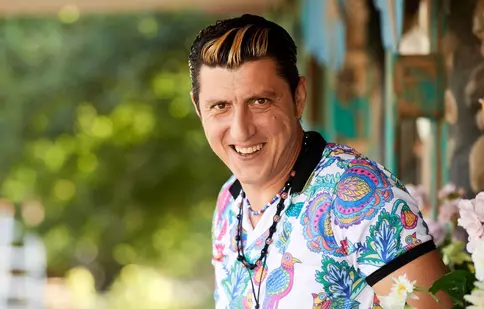 Rolul lui Giani din „Las Fierbinți”, o provocare pentru Costi Diță, chiar și după 10 ani: „Fiecare scenarist vine cu o demență”