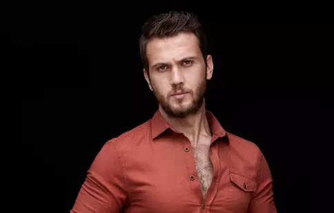 În sfârșit, o veste bună pentru Aras Bulut Iynemli, protagonistul din „Legea familiei”!