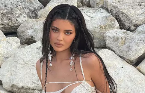 Kylie Jenner, ședință foto în bikini pentru brandul lui Kim Kardashian. Detaliul care i-a impresionat pe fani